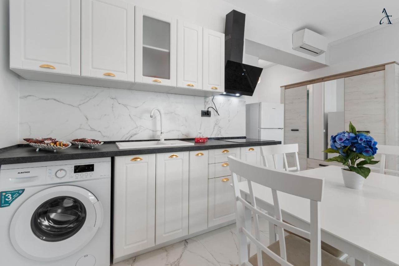 Rentforcomfort Saint George Studio & Sea View Mamaia Exterior photo